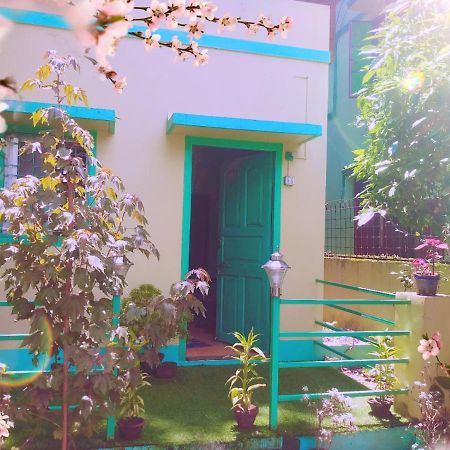Dden Vennell Bnb -Metro Access- Kolkata Luaran gambar