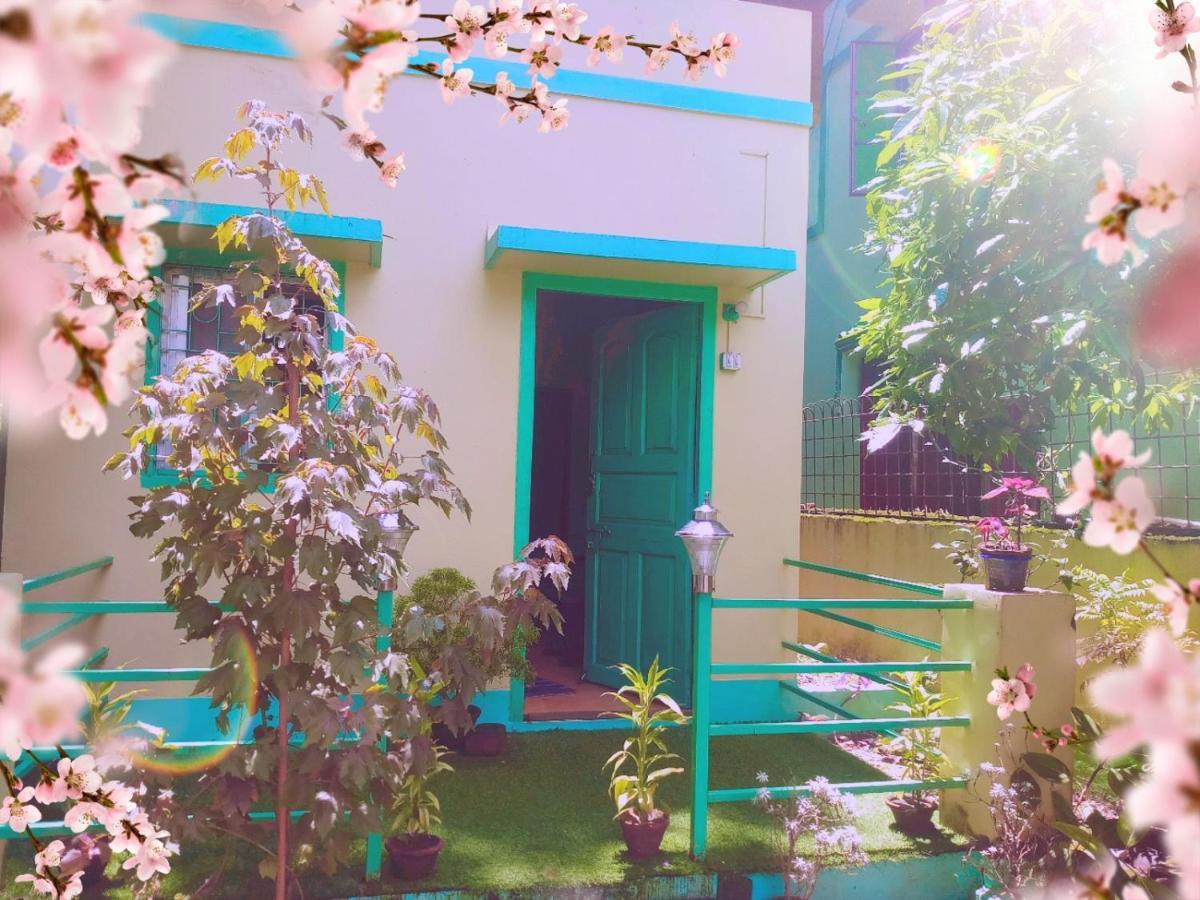 Dden Vennell Bnb -Metro Access- Kolkata Luaran gambar