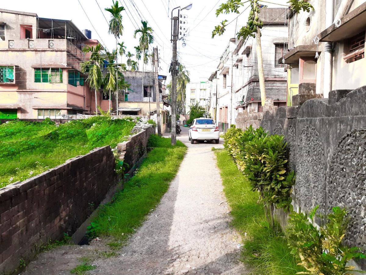 Dden Vennell Bnb -Metro Access- Kolkata Luaran gambar