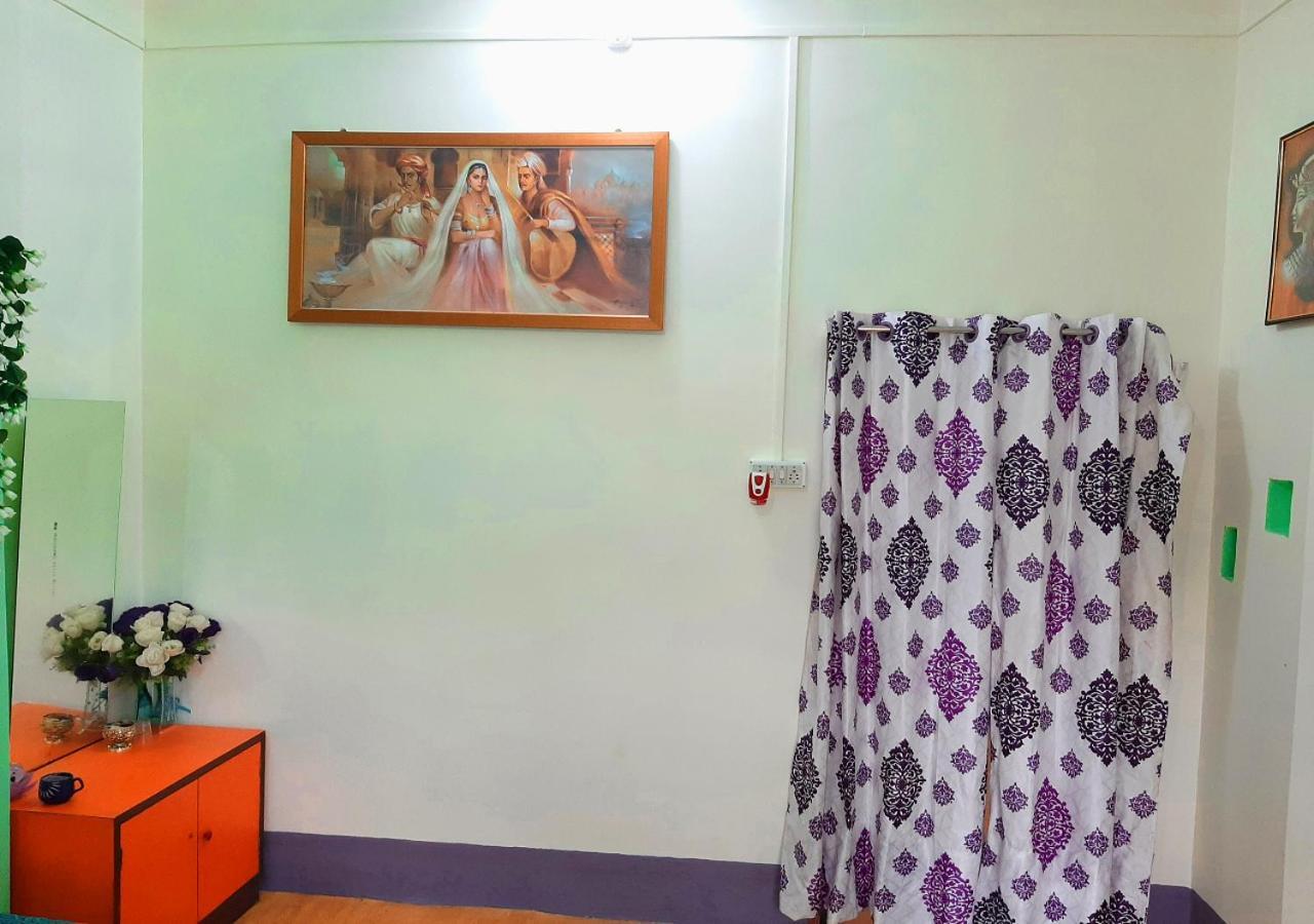 Dden Vennell Bnb -Metro Access- Kolkata Luaran gambar