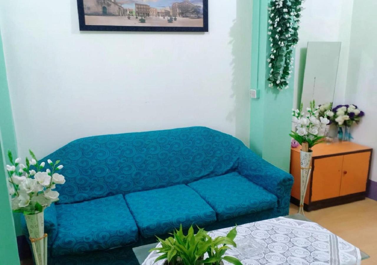 Dden Vennell Bnb -Metro Access- Kolkata Luaran gambar